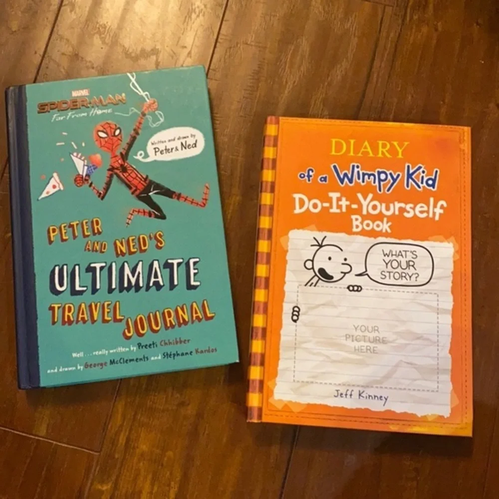 Diary of a Wimpy Kid Do-It-Yourself & Spider-Man Travel Journal HC